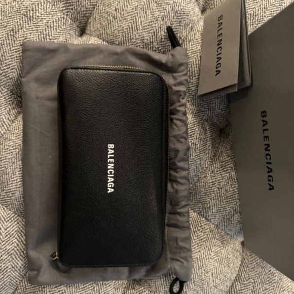 Balenciaga Wallet - Picture 2 of 6
